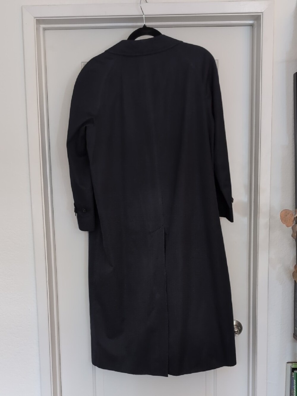 Burberry Trench Coat with Signature Check Lining - Picture 7 of 12